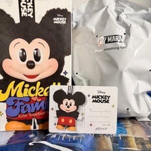 Mickey Disney Pop Mart Mickey Family Cute Together Keychain Series NWT